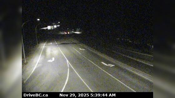 Traffic Cam Marketplace › North: Hwy 99, in Whistler at Lorimer Rd, looking north Player