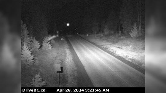 Traffic Cam Invermere › West: On Toby Creek Road at Panorama Fire Hall, near Springs Creek Rd, looking west Player