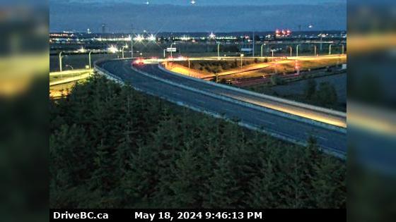Traffic Cam Delta › East: Hwy 17 (South Fraser Perimeter Rd) at Deltaport Way in South - looking east Player
