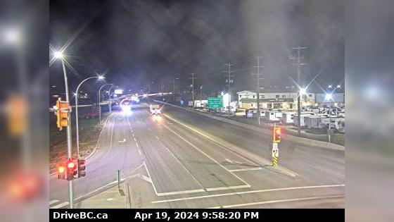 Traffic Cam Salmon Arm › West: Hwy 1 at 30th Street SW in - looking west Player