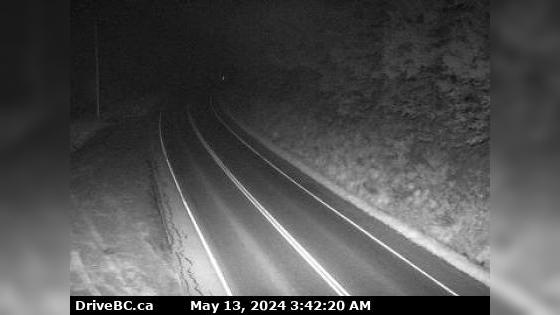Traffic Cam Area A › North: Hwy 19 at Menzies Hill, about 7 km southeast of Roberts Lake and 24 km north of Campbell River, looking north Player