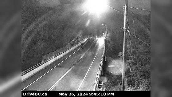 Traffic Cam Chilliwack › South: Hwy 9, at the north end of Rosedale Overhead, looking south Player