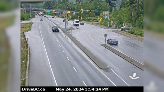 Traffic Cam Surrey › North: Hwy 1 at 176th Street overpass, looking north Player