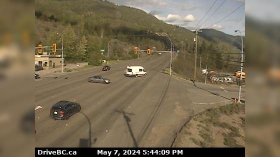 Traffic Cam Trail › East: Hwy 3B at Devito Drive, looking east Player