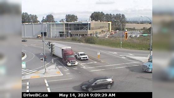 Traffic Cam Delta › North: Hwy 17 (South Fraser Perimeter Rd) at 80th Street, looking north Player