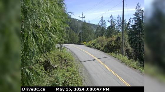 Traffic Cam Ucluelet › West: Hwy 4, by Kennedy Lake, looking west Player