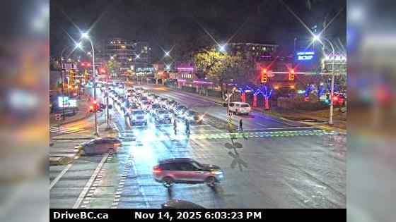 Traffic Cam Langford › North: Hwy 14 (Veteran's Memorial Parkway) at Goldstream Ave in - looking north Player