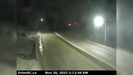Traffic Cam Area B › North: Hwy 5, Great Bear Snowshed looking north Player