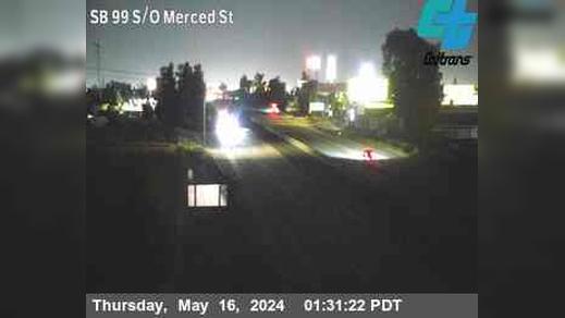 Traffic Cam Fowler › South: FRE-99-S/O MERCED ST Player