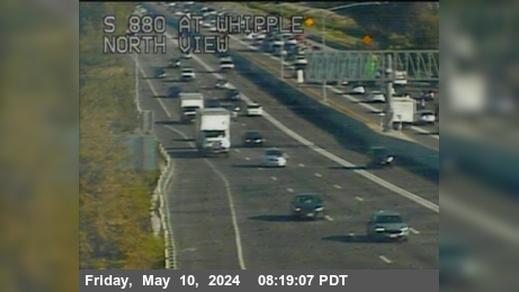 Traffic Cam Union City › South: TVB16 -- I-880 : AT WHIPPLE RD Player