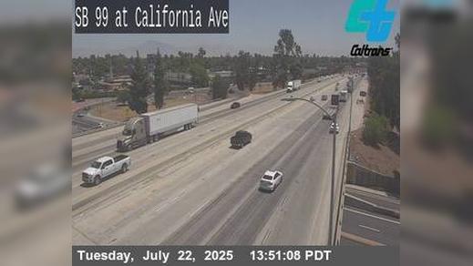 Traffic Cam Bakersfield › South: KER-99 - AVE Player