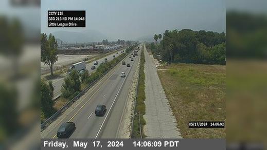 Traffic Cam San Bernardino › South: I-215 : (228) Little League Drive Player