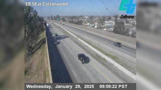 Traffic Cam Bakersfield › East: KER-58-W/O COTTONWOOD Player