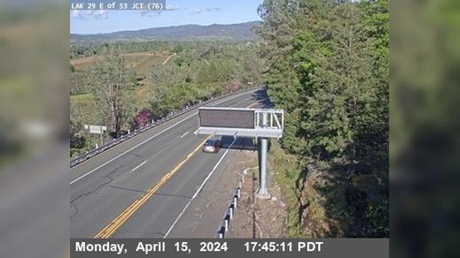 Traffic Cam Lower Lake › South: SR-29: Point Lakeview Rd - Looking North Player