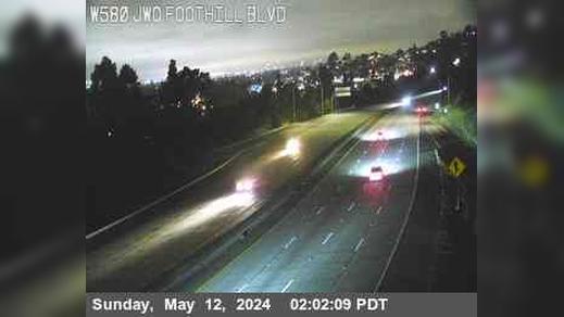 Traffic Cam Oakland › West: TVA94 -- I-580 : AT JWO FOOTHILL BLVD Player