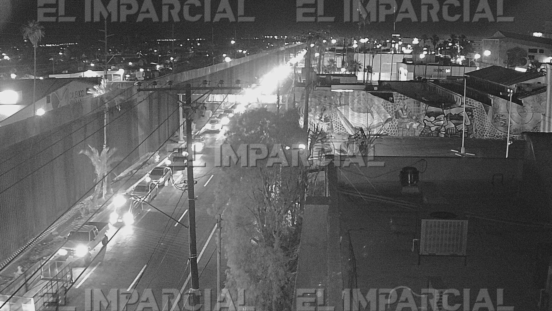 Traffic Cam Calexico › East Player