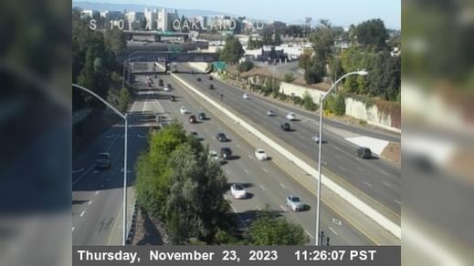 Traffic Cam Luna Park › South: TVC72 -- US-101 : S101 at Old Oakland Road Player
