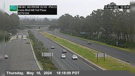 Lower Peters Canyon › North: SR-261 : 370 Meters North of Irvine Boulevard Northbound Toll Plaza Traffic Camera