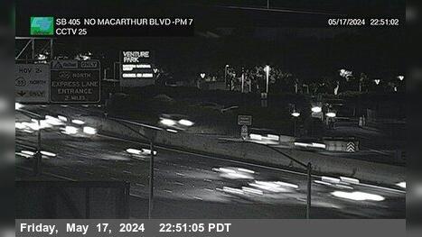Traffic Cam Irvine Business Complex › South: I-405 : North of MacArthur Player