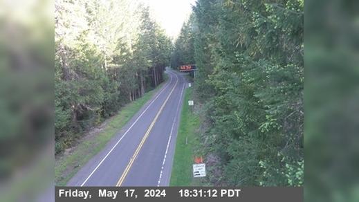 Traffic Cam Del Norte › South: US-199 : South Of Oregon State Line - Looking West (C016) Player