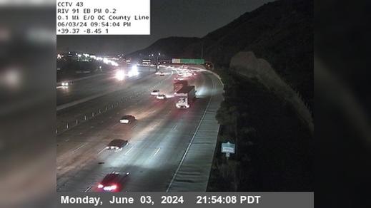 Traffic Cam Corona › East: SR-91 : (43) 0.1 Miles East of County Line Player