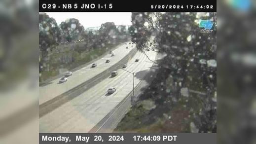 Traffic Cam San Diego › North: C029) I-5 : Just North Of I-15 Player