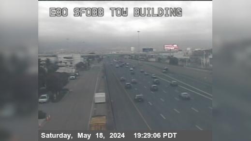 Traffic Cam Oakland › East: TVD11 -- I-80 : Sfobb Tow Building Player