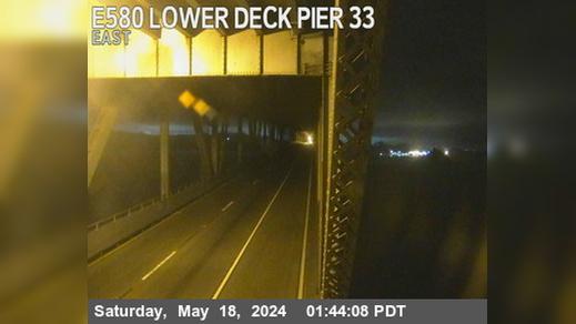 Traffic Cam San Quentin › East: TVR28 -- I-580 : Lower Deck Pier Player