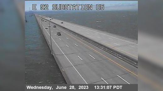 Traffic Cam Foster City › East: TVE06 -- SR-92 : San Mateo Bridge Substation Player