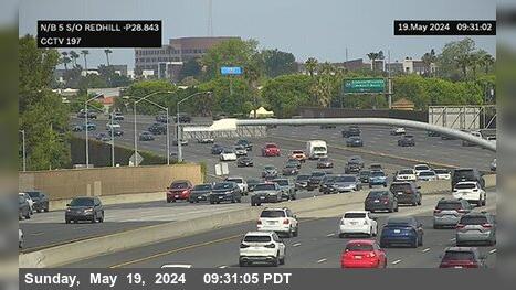 Browning › North: I-5 : South of Redhill Avenue Traffic Camera