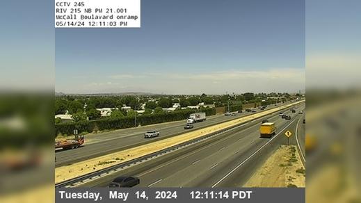 Traffic Cam Romoland › North: I-215 : (245) North of McCall Boulevard Player