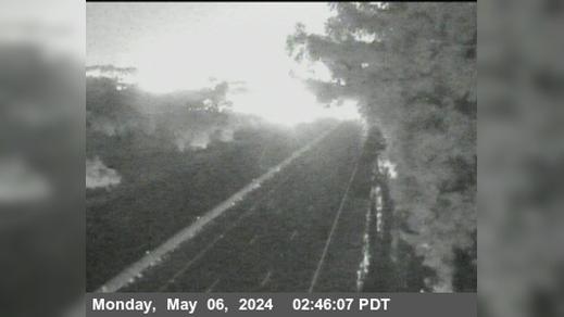 Traffic Cam Fulton › South: TV147 -- US-101 : South Of River Road Player