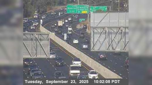 Traffic Cam Redwood City › South: TV431 -- US-101 : S101 JSO JCT-84 Player