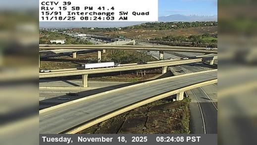 Traffic Cam Las Palmas › South: I-15 : (39) SR-91 Connector SW Quad Player