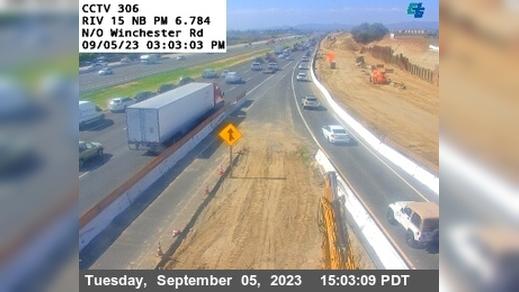 Traffic Cam Winchester Highlands › North: I-15 : (306) N/O Winchester Rd Player