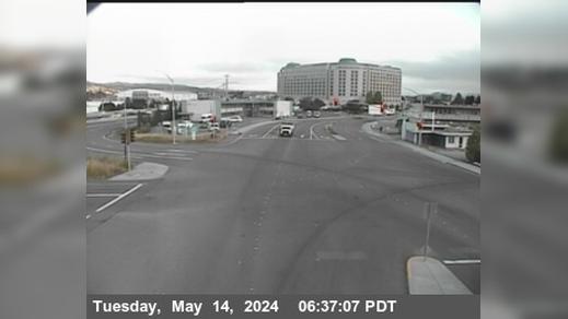 Traffic Cam Burlingame › North: T093N -- US-101 : N101 Broadway On Off Ramp Northview Player