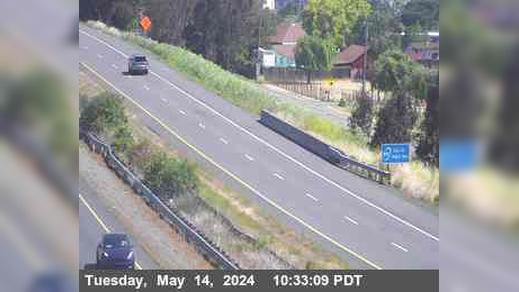 Traffic Cam Fairfield › South: TV812 -- I-680 : Just South of I-80 Player