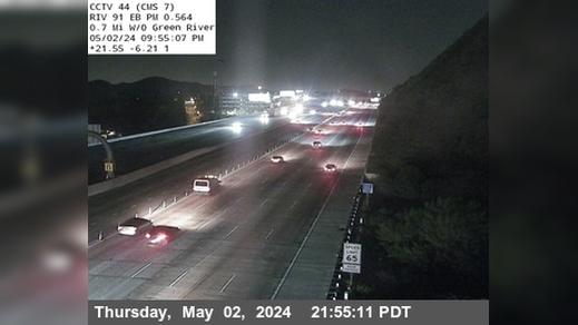 Traffic Cam Corona › North: SR-91 : (44) 0.7 Miles West of Green River Player