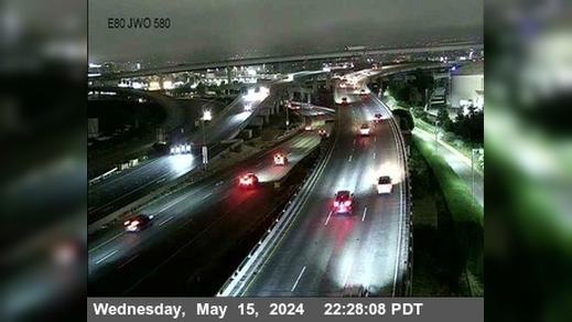 Traffic Cam Oakland › East: TVA71 -- I-580 : AT JEO 80 JCT Player