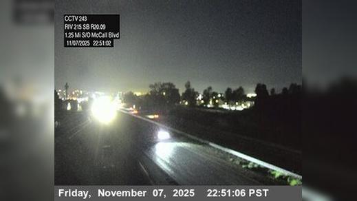 Sun City › South: I-215 : (243) 1.25 Miles South of McCall Boulevard Traffic Camera