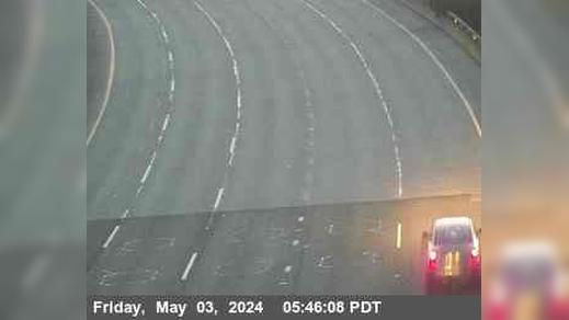 Traffic Cam Northgate › East: TV117 -- I-980 : AT JEO SAN PABLO AVE Player