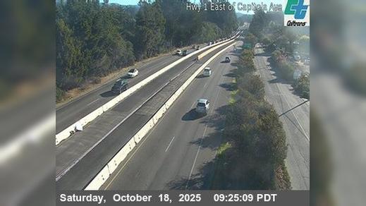 Traffic Cam Capitola › South: SR-1 : Between Park Ave and Bay Ave Player