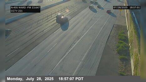 Traffic Cam Fountain Valley › North: I-405 : Ward Player