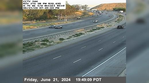 Traffic Cam Sun City › South: I-215 : (244) 0.75 Miles South of McCall Boulevard Player