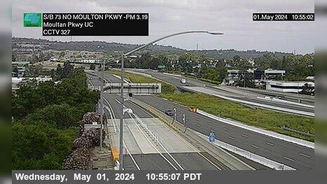 Traffic Cam Laguna Niguel › South: SR-73 : North of Moulton Parkway Undercross Player