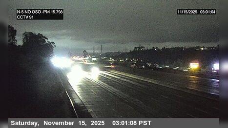 Traffic Cam Mission Viejo › North: I-5 : North of Oso Parkway Player