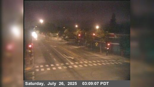 Traffic Cam Berkeley › South: T252N -- SR-123 : Ashby Avenue - Looking North Player