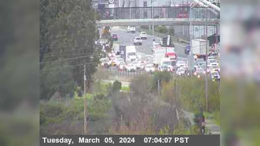 Traffic Cam Berkeley › West: TVH05 -- I-80 : University Avenue Onramp Player