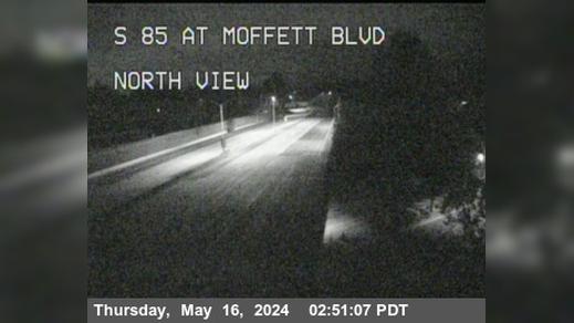 Traffic Cam Mountain View › South: TVC93 -- SR-85 : S85 at Moffet Blvd Player