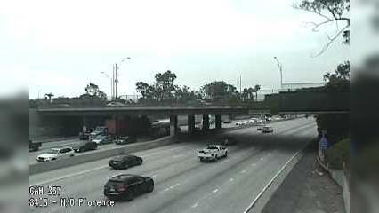 Traffic Cam Inglewood › South: Camera 357 :: S405 - N/O FLORENCE: PM 23.4 Player